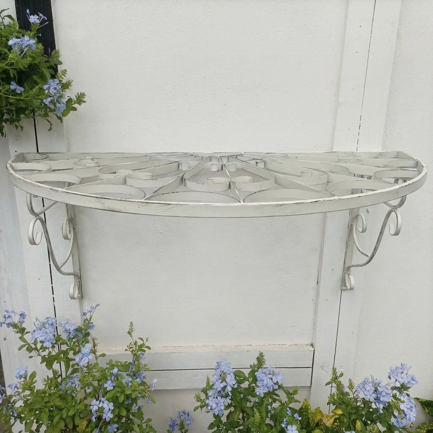 Roscoe Wall Planter