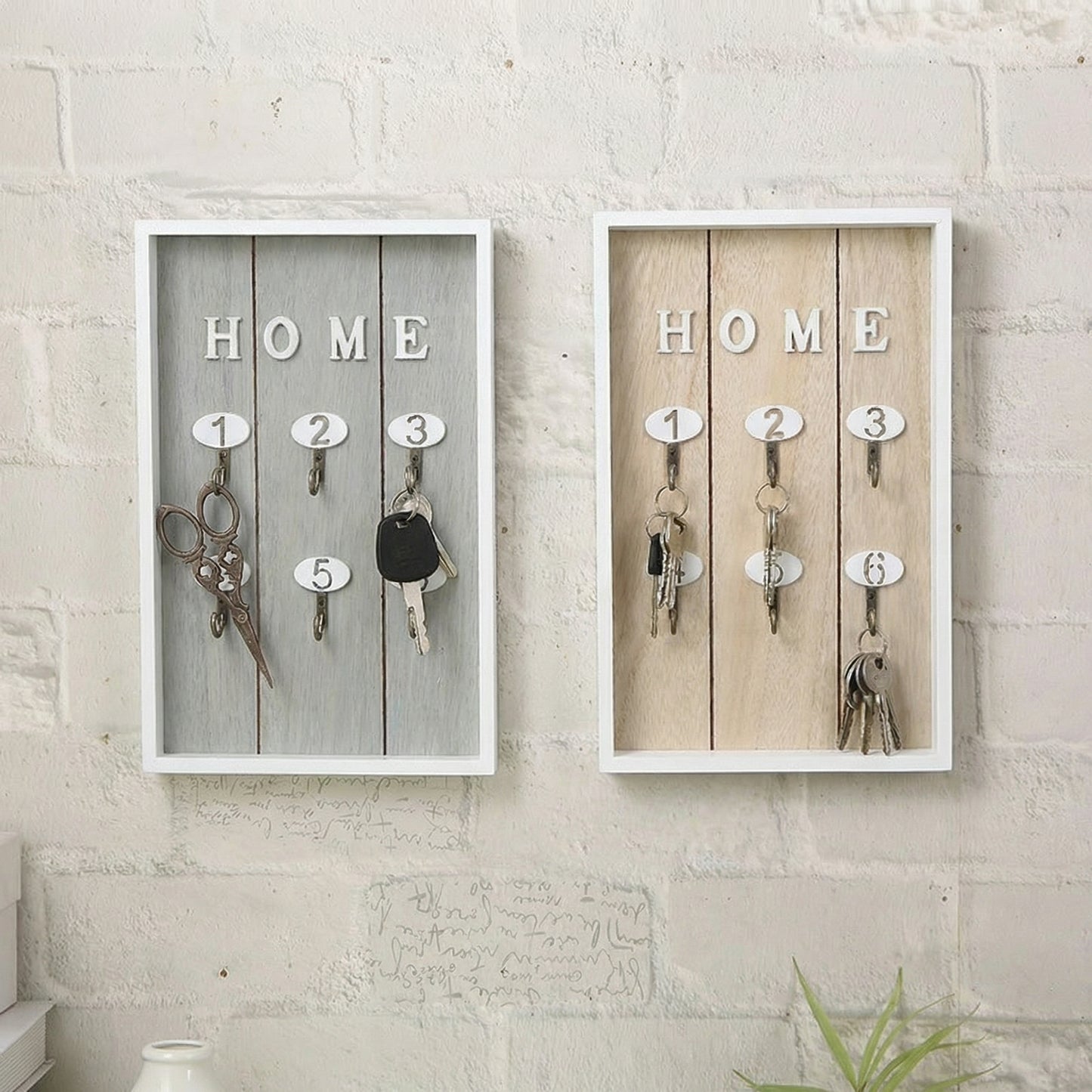 Clio Key Hanger