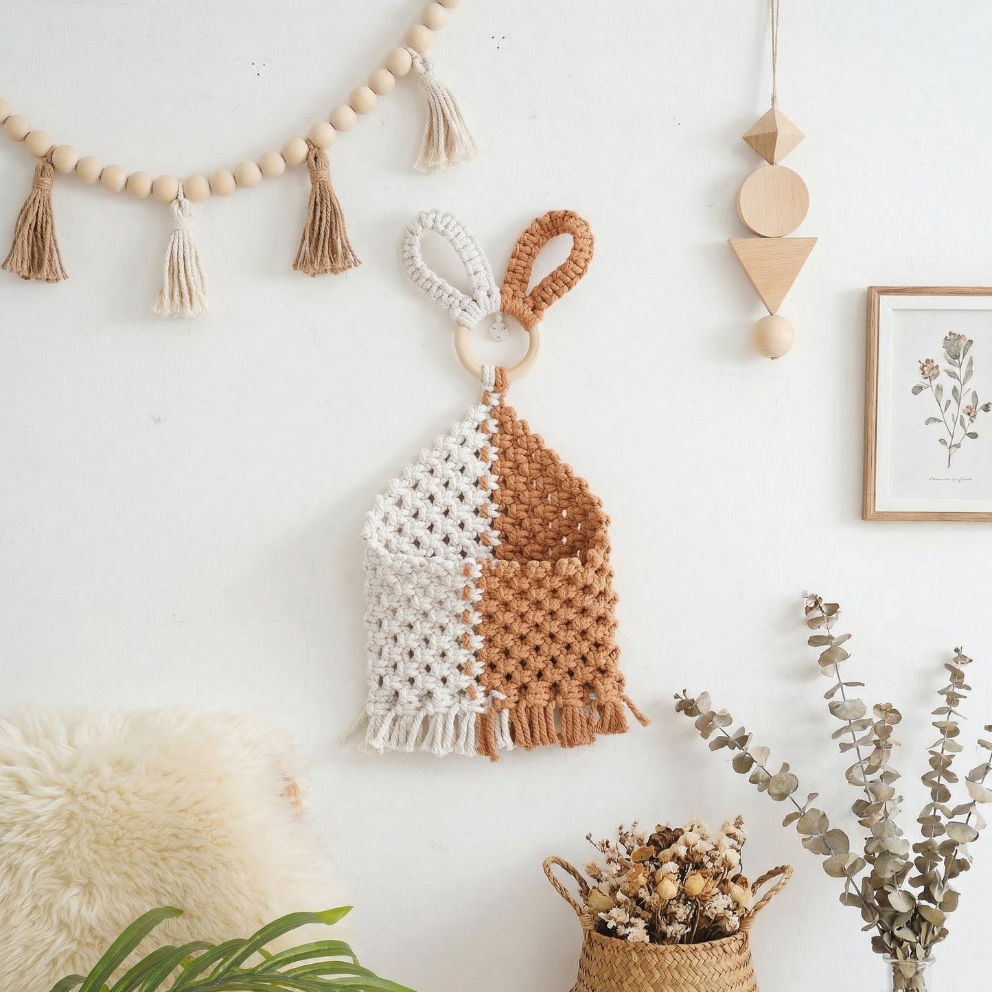 Tarina Wall Hanger